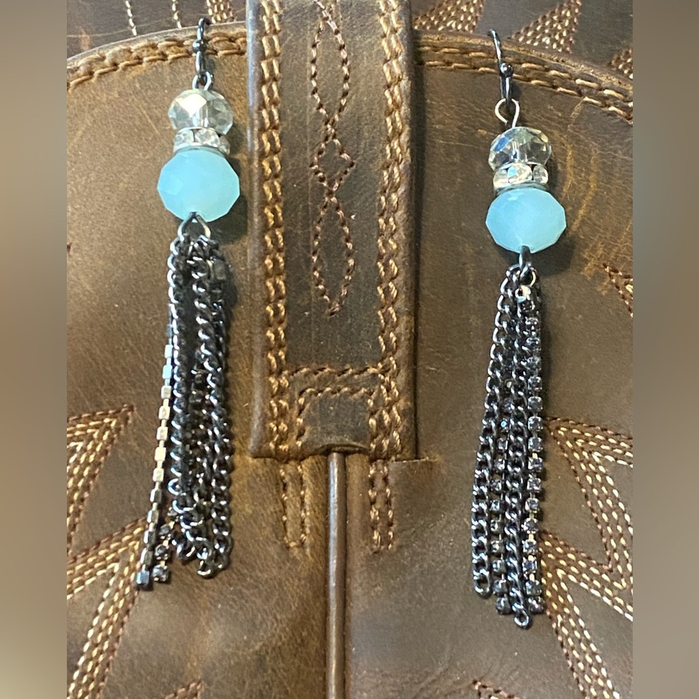 Vera Wang Earrings, NWOT
